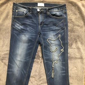 Buckle guilded intent